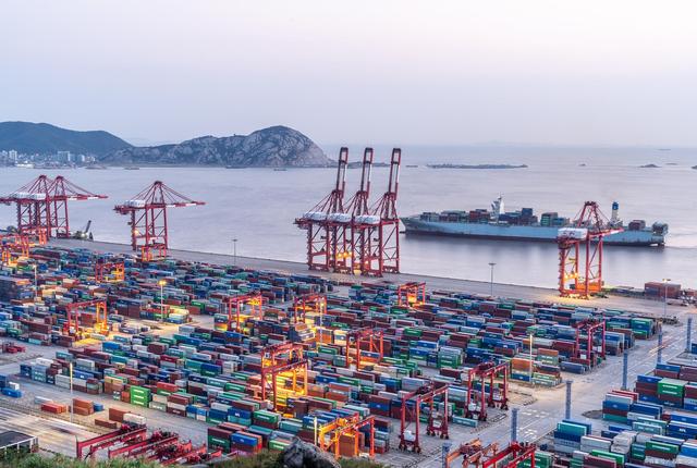 什么是集装箱船埠？集装箱船埠的界说、职能和组成