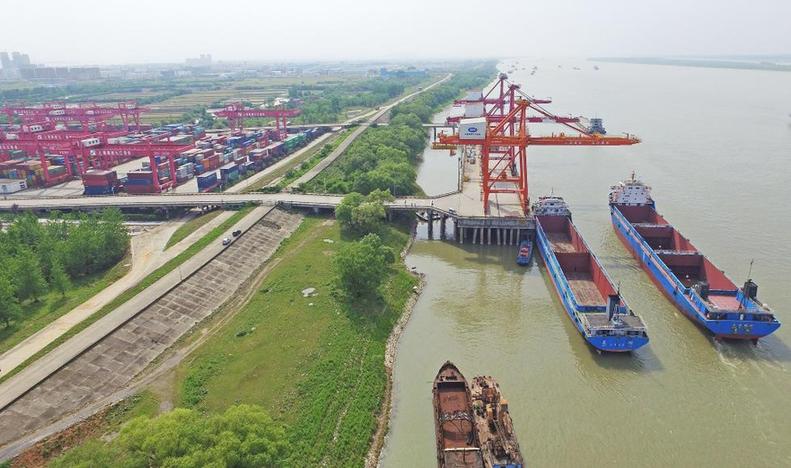 九江到上海“天天班”集装箱航路启航