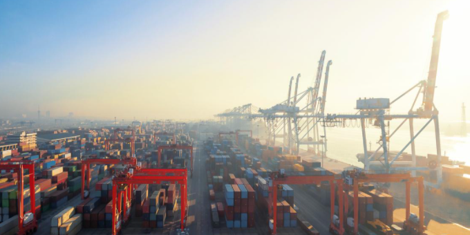 "稳表贸"多个港口船埠颁发沉箱免费堆存，堆场近期也不得涨价